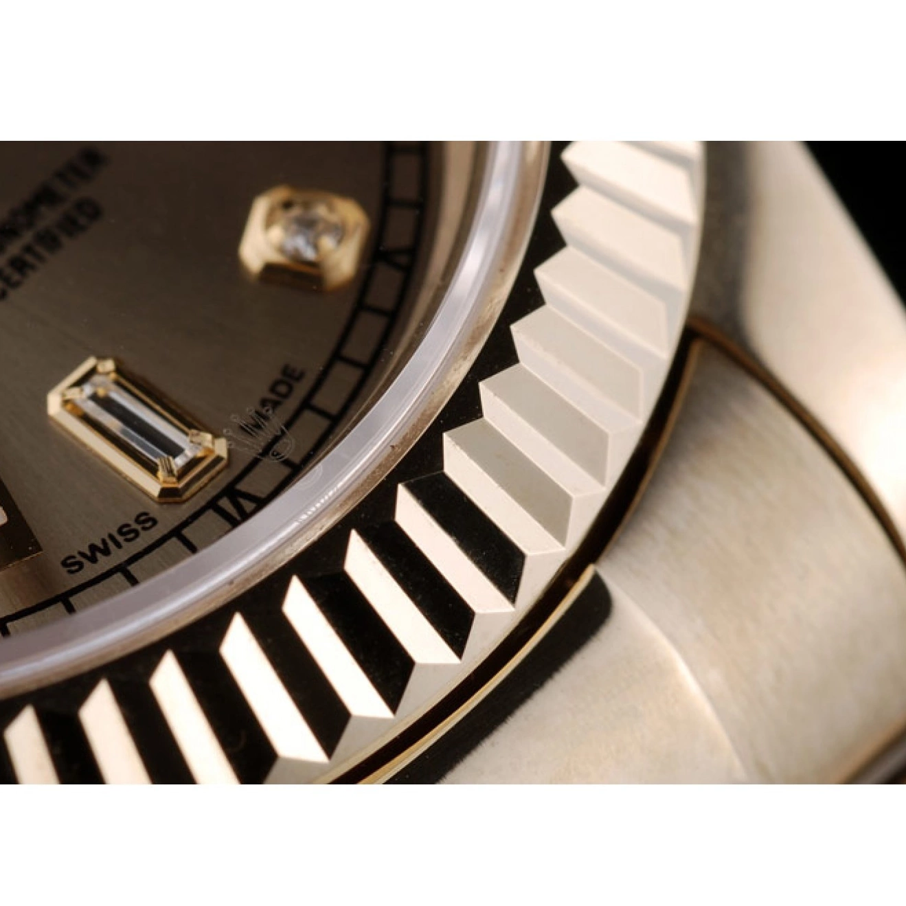 Aaa replica watch DayDate Ribbed Steel Stainless Gold 41997 Rolex Dial Gold Bezel Swiss 0705